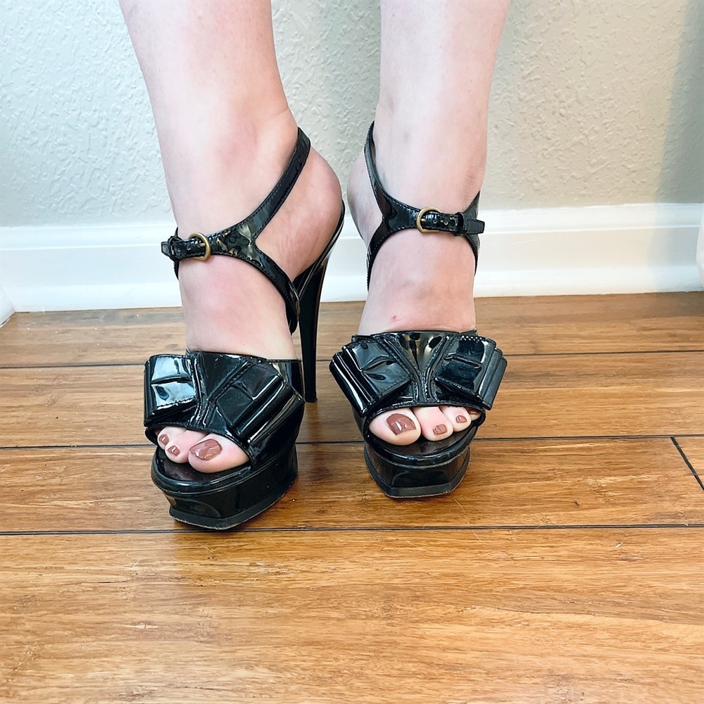 Yves Saint Laurent Y-Bow Platforms
